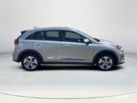 Kia e-Niro DynamicLine 64 kWh | Stoelverwarming | Achteruitrijcamera | Half leder |