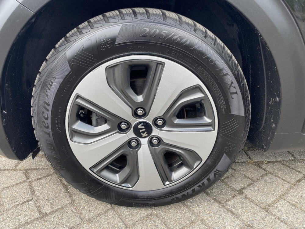 Kia Niro 1.6 GDi Hybrid DynamicLine | Achteruitrijcamera | Navigatie |