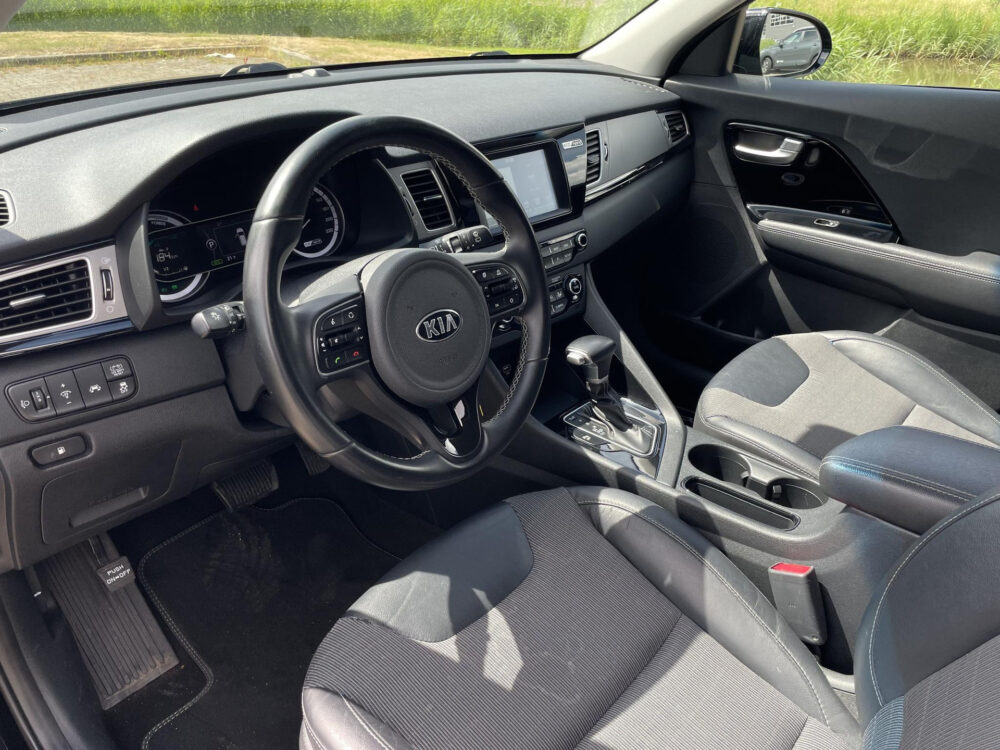 Kia Niro 1.6 GDi Hybrid DynamicLine | Achteruitrijcamera | Navigatie |
