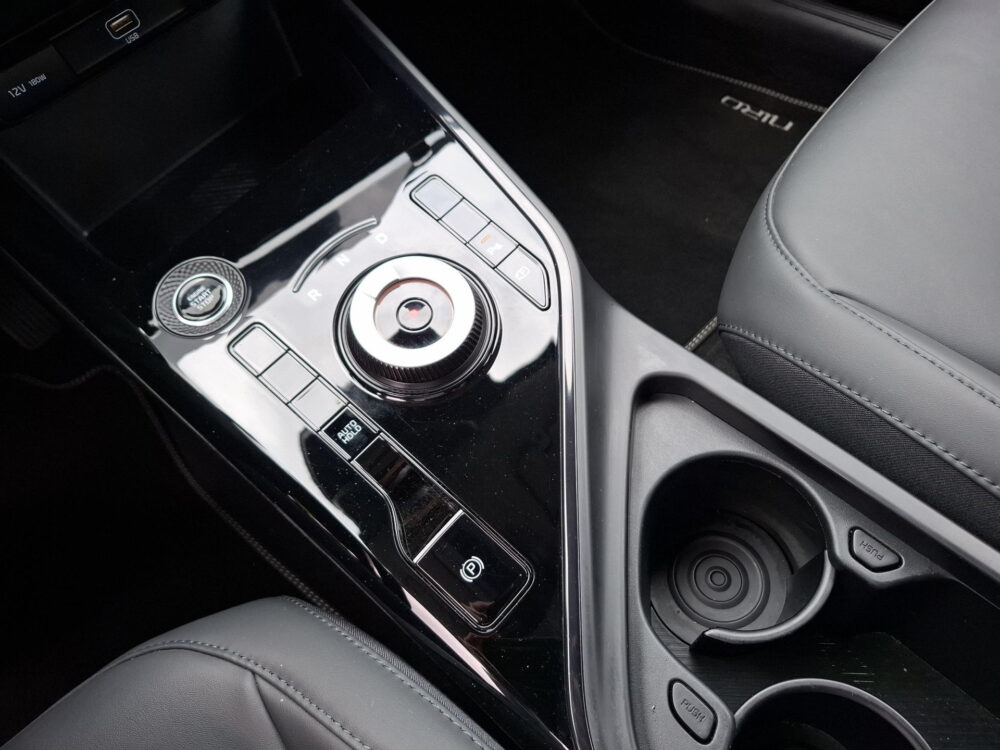 Kia Niro 1.6 GDi Hybrid DynamicLine | LED verlichting | digitaal dashboard | navigatie |