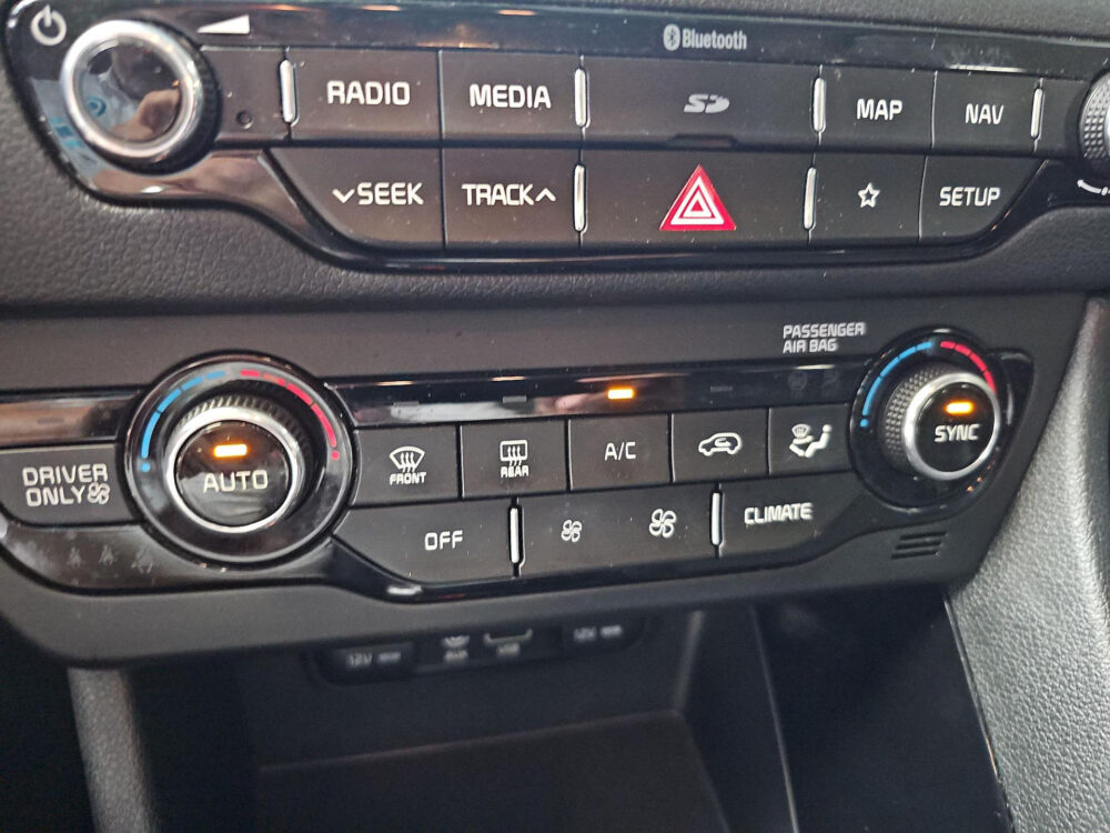 54115295-kia-niro-1-6-gdi-hybrid-dynamicline-navigatie-camera-dealeronderhouden-2019