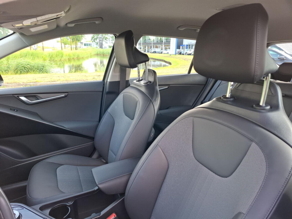 Kia Niro 1.6 GDi Hybrid DynamicLine | LED verlichting | digitaal dashboard | Navigatie |