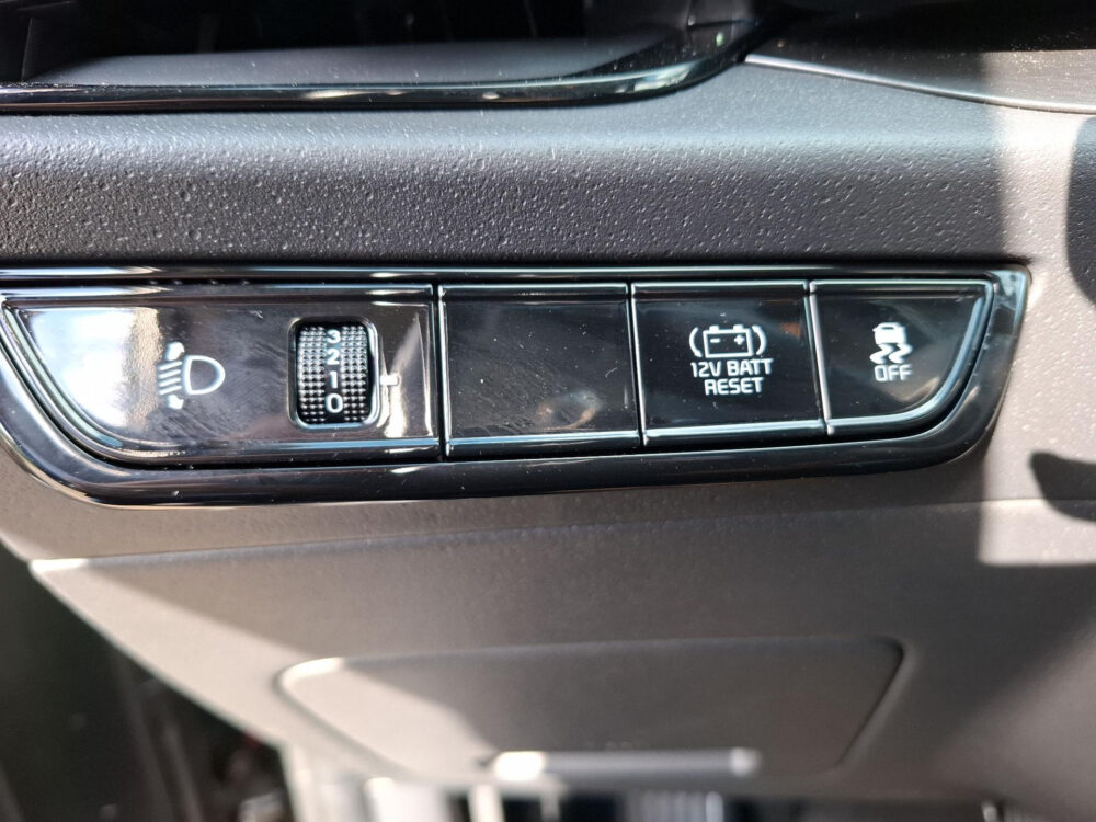 Kia Niro 1.6 GDi Hybrid DynamicLine | LED verlichting | digitaal dashboard | Navigatie |