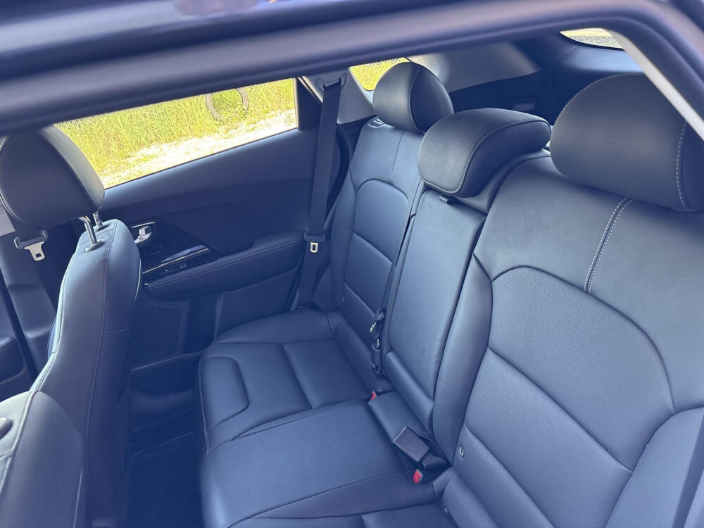 Kia Niro 1.6 GDi Hybrid ExecutiveLine | 1e Eigenaar | JBL | SchuifDak | 18inch | Trekhaak |Dealeronderhouden | Kia Garantie |