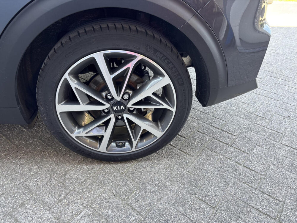 Kia Niro 1.6 GDi Hybrid ExecutiveLine | 1e Eigenaar | JBL | SchuifDak | 18inch | Trekhaak |Dealeronderhouden | Kia Garantie |