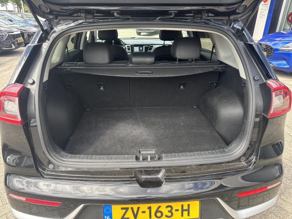 Kia Niro 1.6 GDi Hybrid DynamicPlusLine Leder Stoelverwarming Stuurverwarming navigatie Camera trekhaak