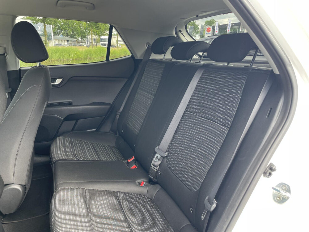 Kia Stonic 1.0 T-GDi DynamicPlusLine | Climate control | Achteruitrijcamera | Navigatie | Apple carplay |