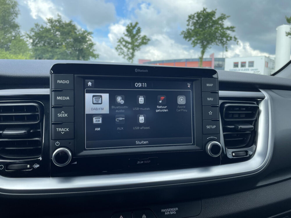 Kia Stonic 1.0 T-GDi DynamicPlusLine | Climate control | Achteruitrijcamera | Navigatie | Apple carplay |