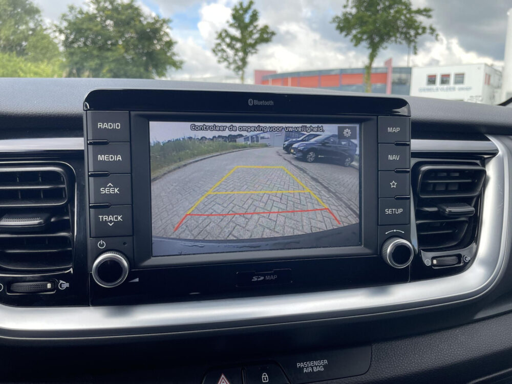 Kia Stonic 1.0 T-GDi DynamicPlusLine | Climate control | Achteruitrijcamera | Navigatie | Apple carplay |