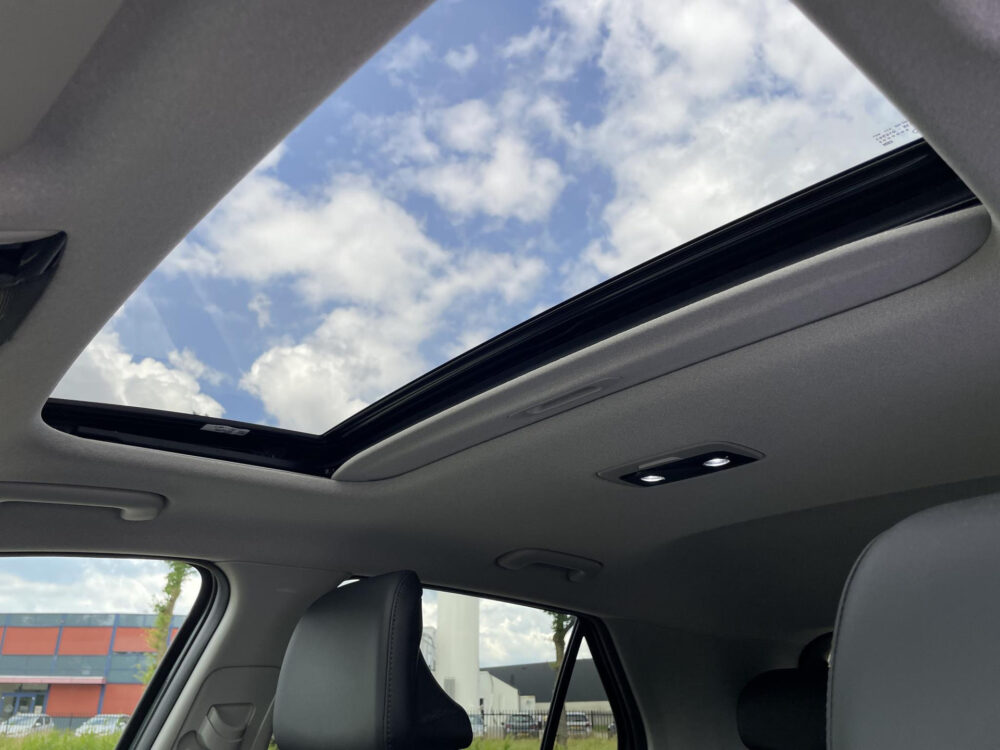 Kia Niro 1.6 GDi Hybrid DynamicPlusLine | Panorama schuif dak | Leder | Stoel stuur verwarming | Trekhaak |