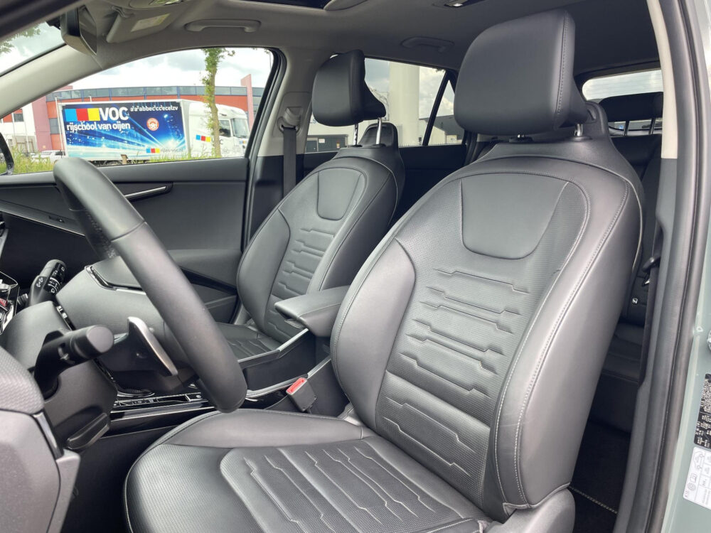 Kia Niro 1.6 GDi Hybrid DynamicPlusLine | Panorama schuif dak | Leder | Stoel stuur verwarming | Trekhaak |