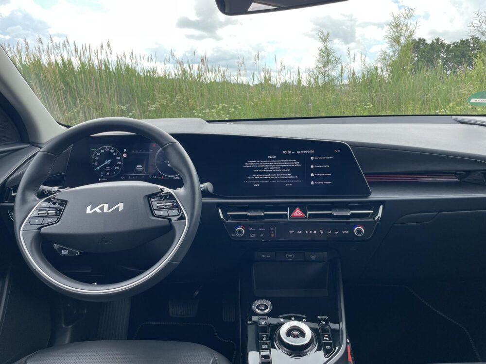 Kia Niro 1.6 GDi Hybrid DynamicPlusLine | Panorama schuif dak | Leder | Stoel stuur verwarming | Trekhaak |