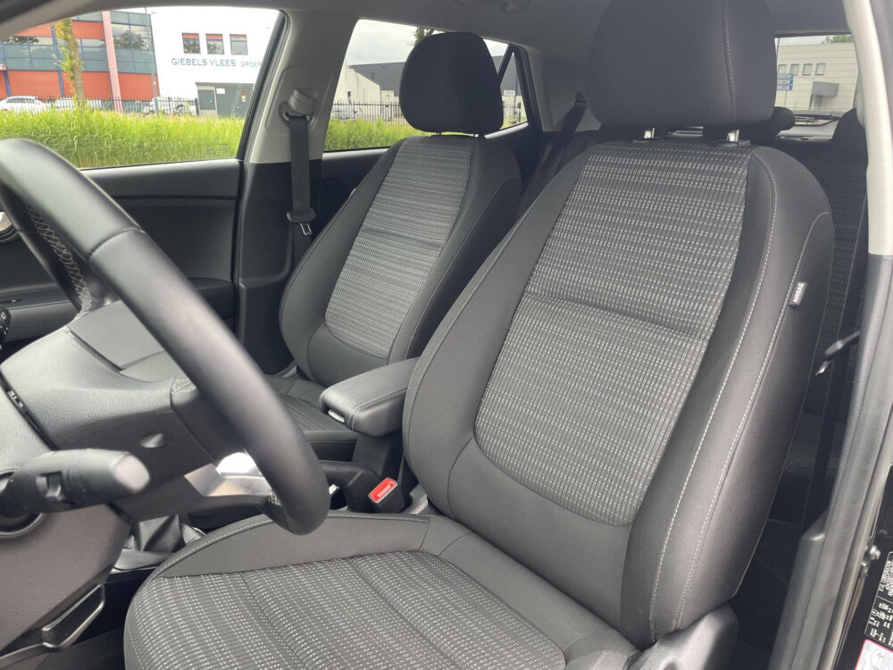 Kia Stonic 1.0 T-GDi MHEV DynamicPlusLine | Climate control | Apple carplay | Achteruitrijcamera |