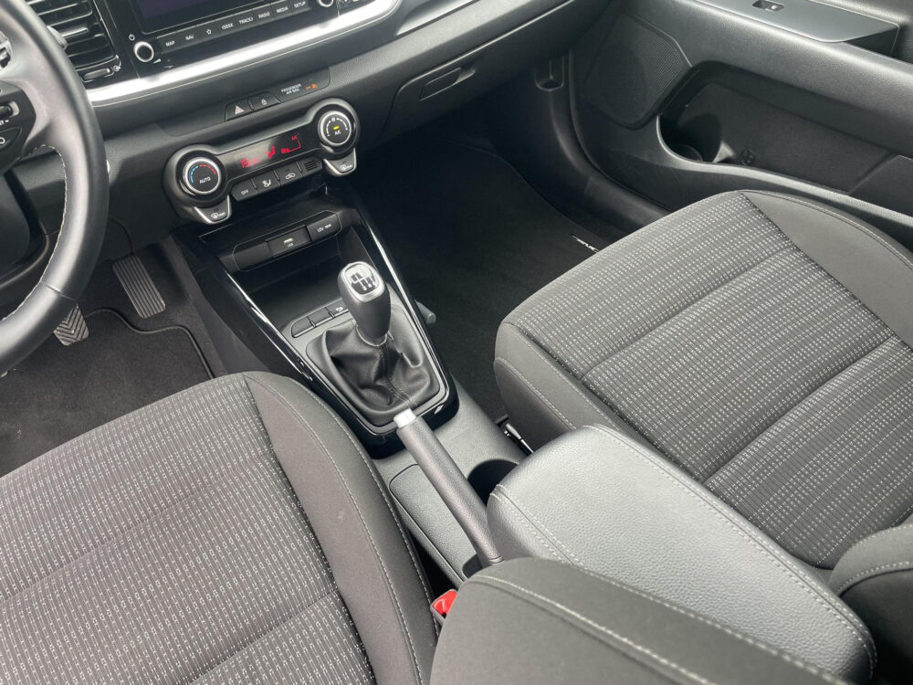 Kia Stonic 1.0 T-GDi MHEV DynamicPlusLine | Climate control | Apple carplay | Achteruitrijcamera |