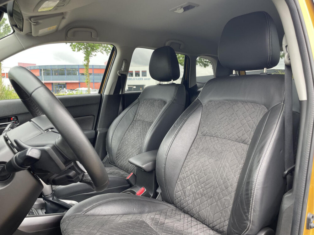 Suzuki Vitara 1.4 Boosterjet Select | Afneembare trekhaak | Stoelverwarming | Achteruitrijcamera |