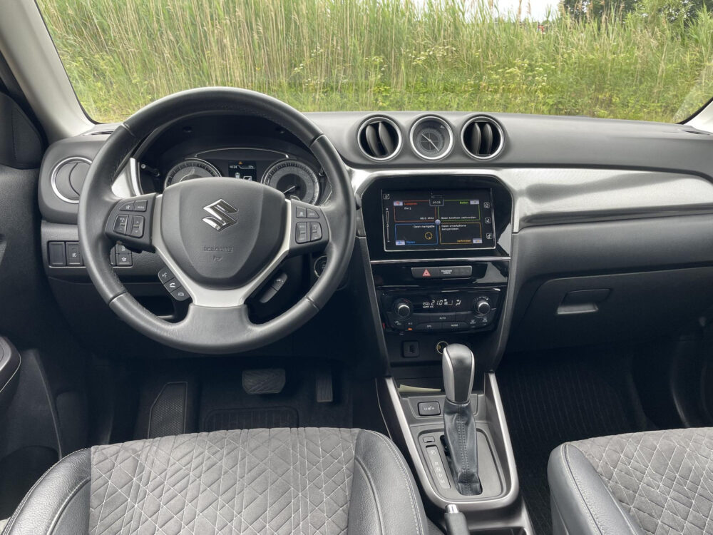 Suzuki Vitara 1.4 Boosterjet Select | Afneembare trekhaak | Stoelverwarming | Achteruitrijcamera |