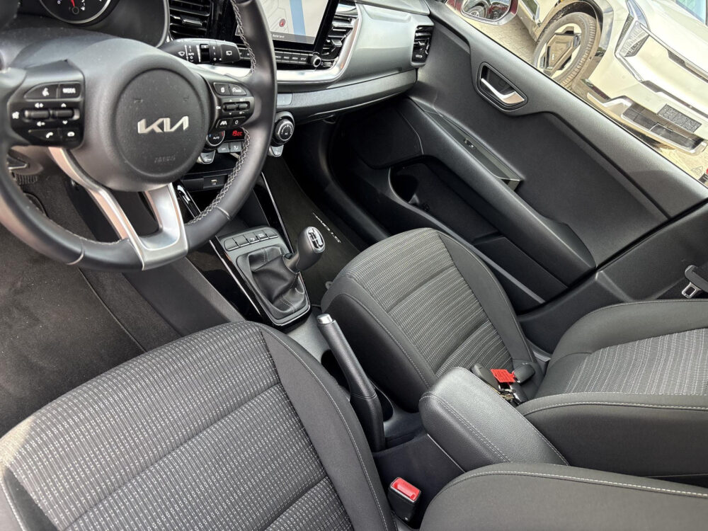 Kia Stonic 1.0 T-GDi MHEV DynamicPlusLine | 1e Eigenaar | Trekhaak | 18.000km | NieuwStaat