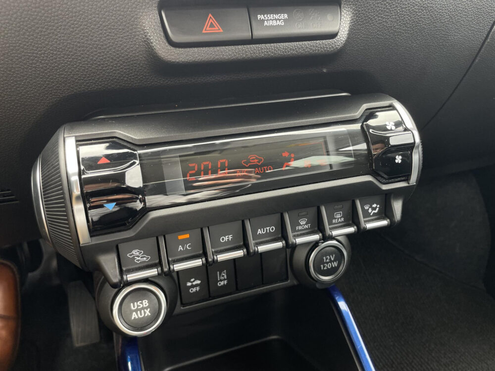 Suzuki Ignis 1.2 Smart Hybrid Style | Stoelverwarming | Achteruitrijcamera | Climate control |