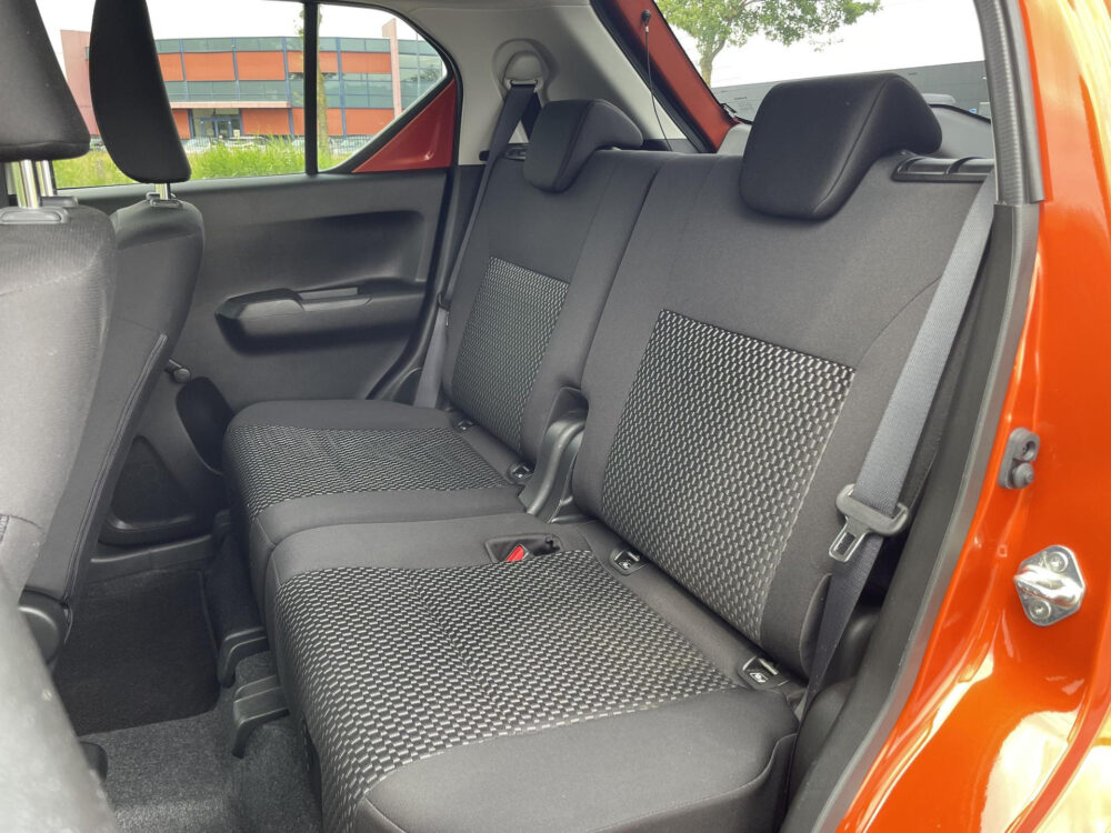 Suzuki Ignis 1.2 Smart Hybrid Select | Stoelverwarming | Achteruitrijcamera | Apple carplay Android auto |
