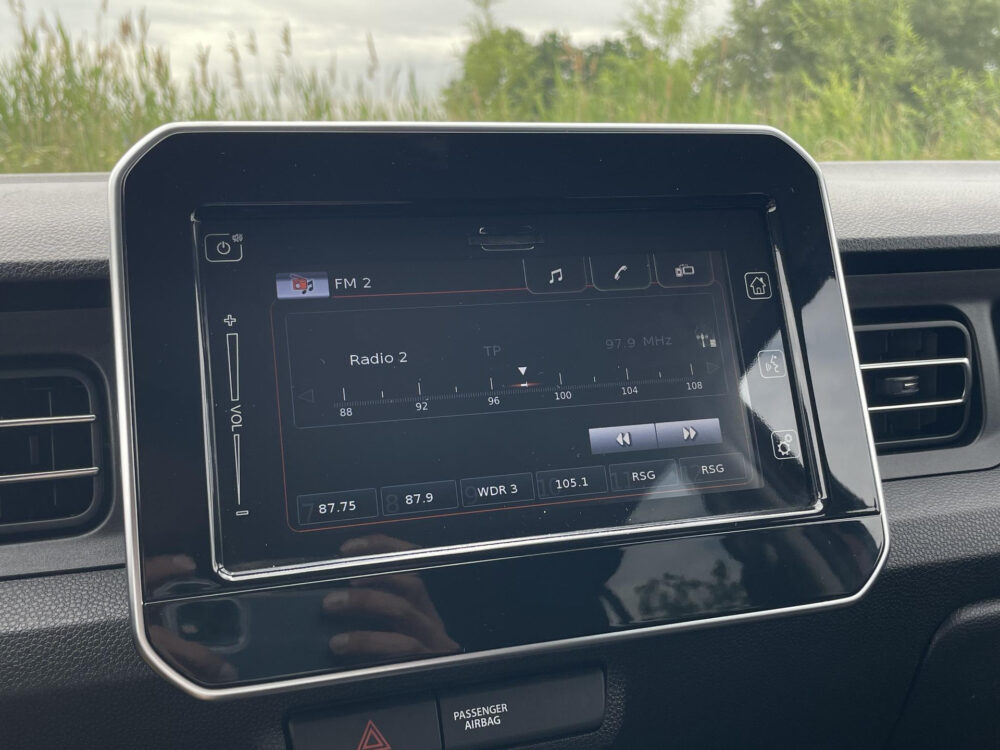 Suzuki Ignis 1.2 Smart Hybrid Select | Stoelverwarming | Achteruitrijcamera | Apple carplay Android auto |