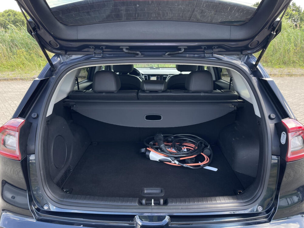Kia e-Niro ExecutiveLine 64 kWh | Leder | Stoel verwarming en ventilatie | Elektrische stoelen |
