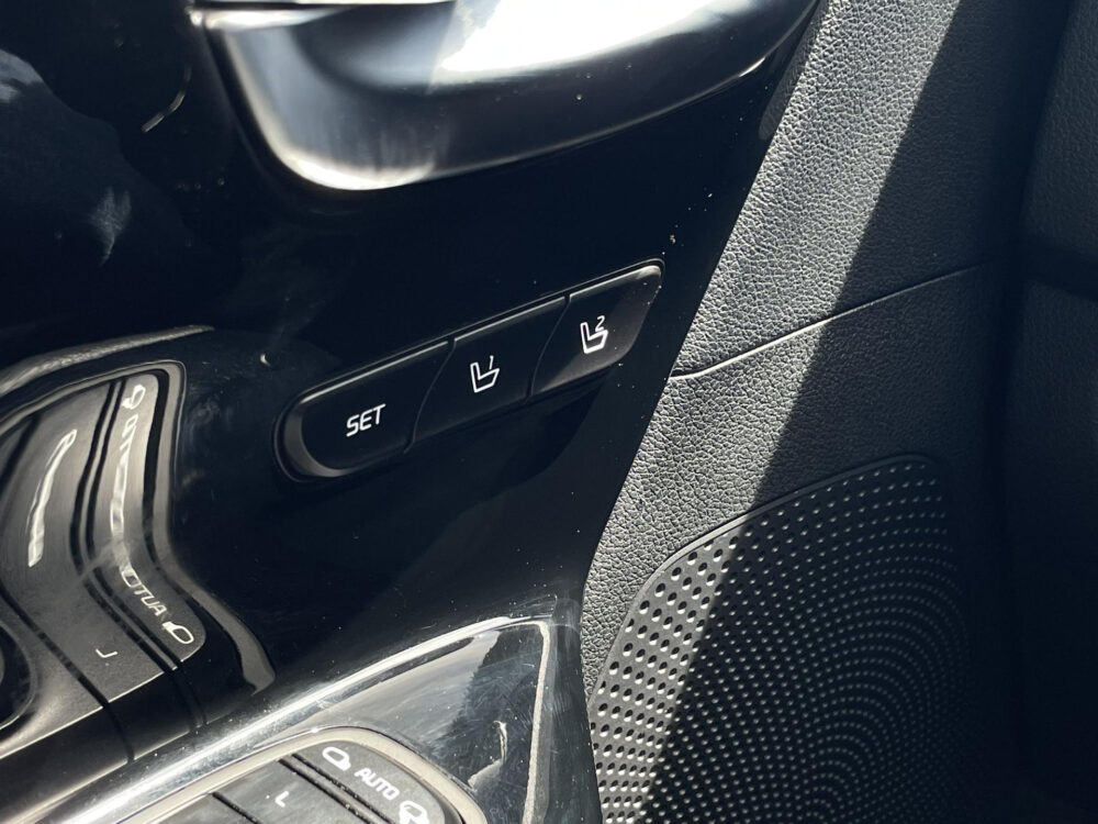 Kia e-Niro ExecutiveLine 64 kWh | Leder | Stoel verwarming en ventilatie | Elektrische stoelen |