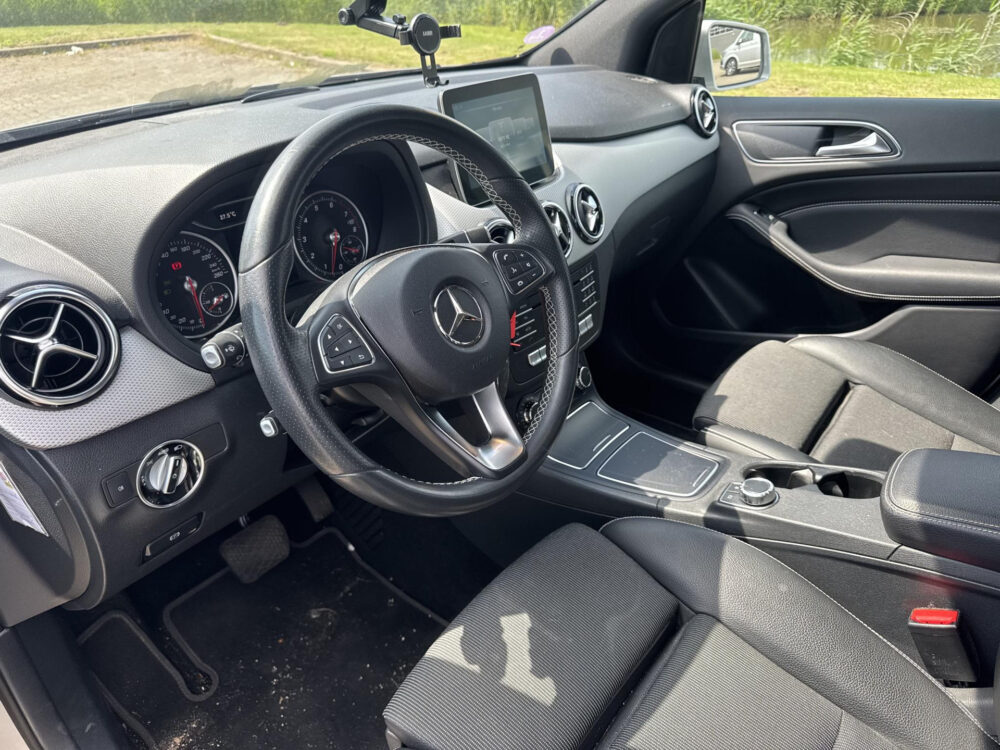 Mercedes-Benz B-klasse 200 Prestige Panoramadak Stoelverwarming Navigatie