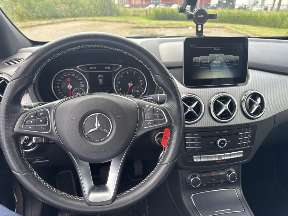 Mercedes-Benz B-klasse 200 Prestige Panoramadak Stoelverwarming Navigatie