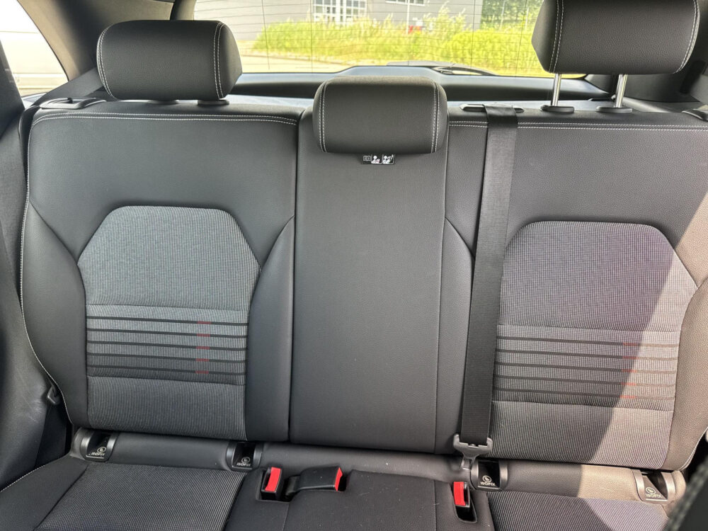 Mercedes-Benz B-klasse 200 Prestige Panoramadak Stoelverwarming Navigatie