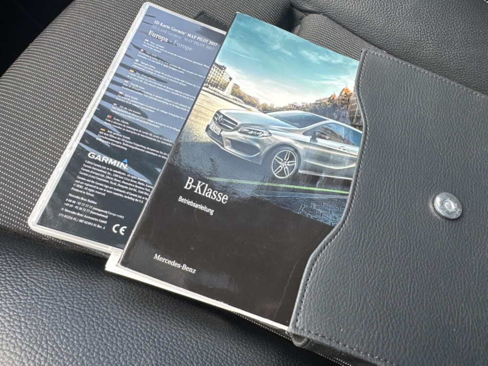 Mercedes-Benz B-klasse 200 Prestige Panoramadak Stoelverwarming Navigatie