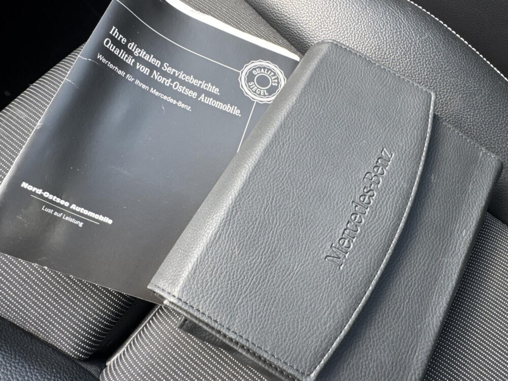Mercedes-Benz B-klasse 200 Prestige Panoramadak Stoelverwarming Navigatie