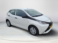 Toyota Aygo 1.0 VVT-i x | hill hold | cruise control |