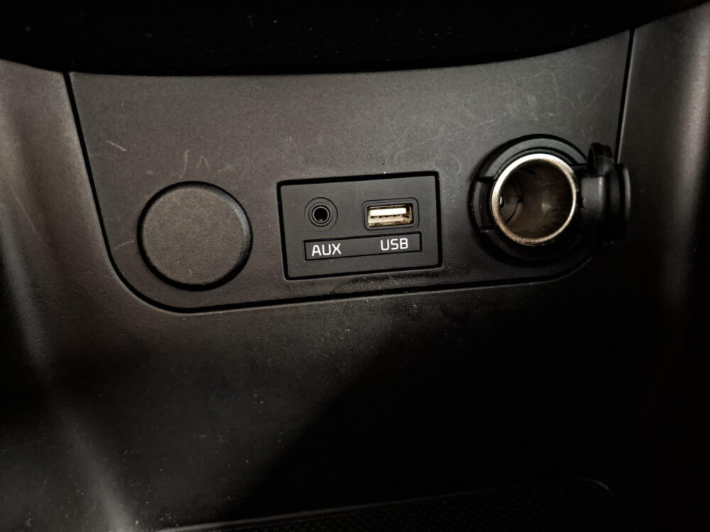 54518197-kia-picanto-1-0-cvvt-dynamicline-cruise-control-airco-audiobediening-op-stuur-2016