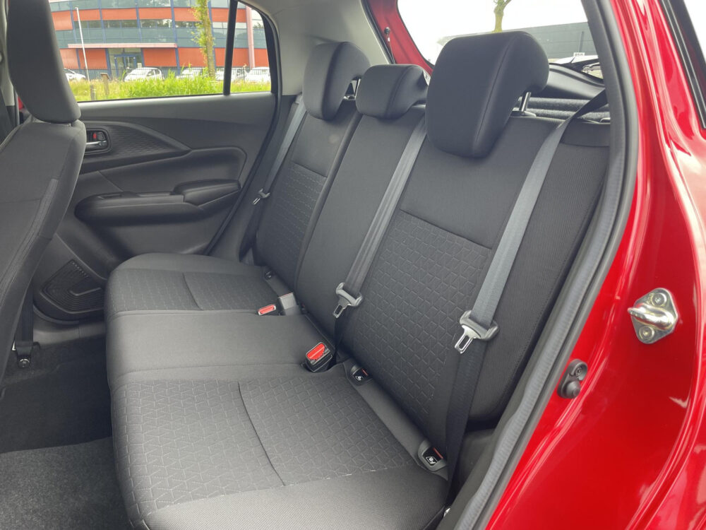 Suzuki Swift 1.2 Comfort Smart Hybrid | Demo direct leverbaar | Achteruitrijcamera | Dodehoek assistent | Adaptieve cruise |