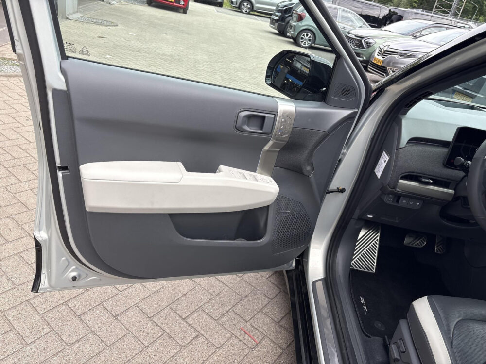Kia EV3 GT-PlusLine 81.4 kWh | 3.600km || NieuwStaat || Trekhaak Afneembaar ||