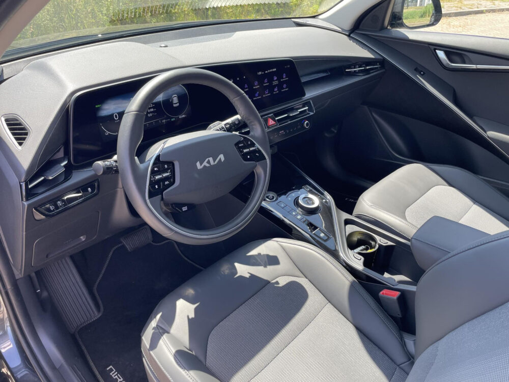 Kia Niro EV Edition 64.8 kWh | SOH 98,2% | Stoel en stuur verwarming | Achteruitrijcamera |