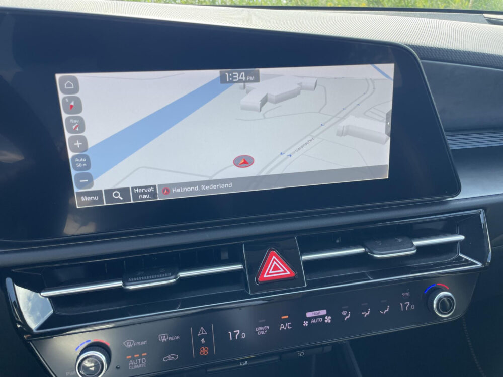 Kia Niro EV Edition 64.8 kWh | SOH 98,2% | Stoel en stuur verwarming | Achteruitrijcamera |