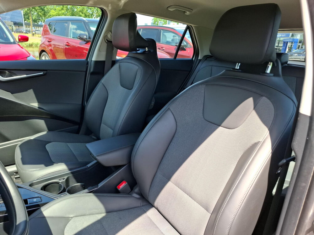 Kia Niro EV Edtition 64.8 kWh | SOH 97,5 % | Stoel en stuur verwarming | Achteruitrijcamera |