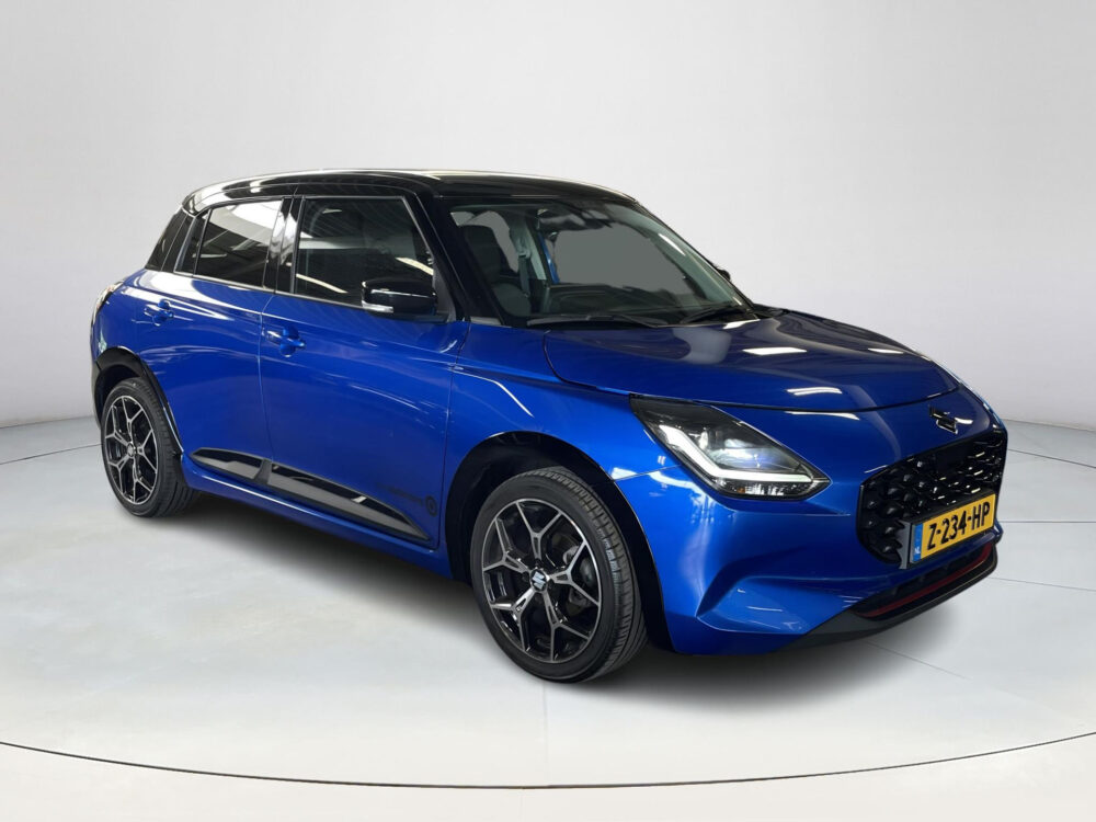 Suzuki Swift 1.2 Style Smart Hybrid |Demo BTW | Incl accessoirespakket twv. €3.700 | Adaptieve cruise | Stoelverwarming |