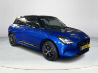 Suzuki Swift 1.2 Style Smart Hybrid |Demo BTW | Incl accessoirespakket twv. €3.700 | Adaptieve cruise | Stoelverwarming |