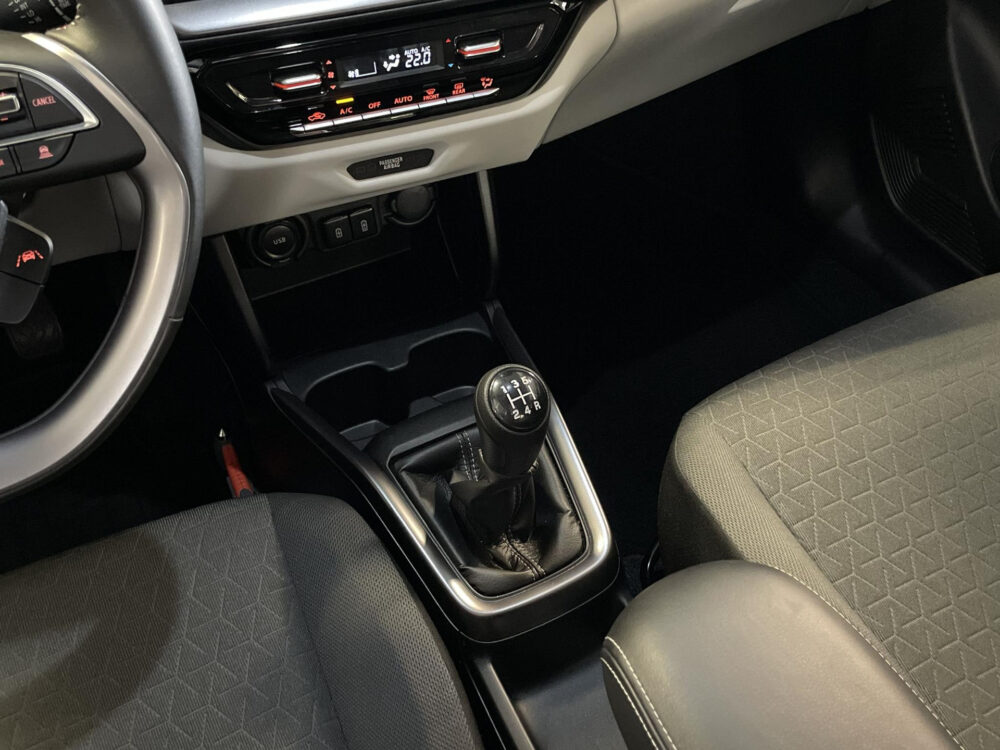 Suzuki Swift 1.2 Style Smart Hybrid |Demo BTW | Incl accessoirespakket twv. €3.700 | Adaptieve cruise | Stoelverwarming |