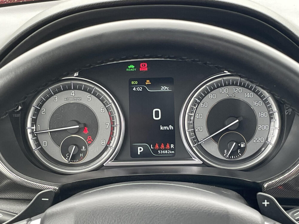 Suzuki Vitara 1.5 Hybrid Style | Stoelverwarming | Panodak | Keyless | Dodehoek detectie |