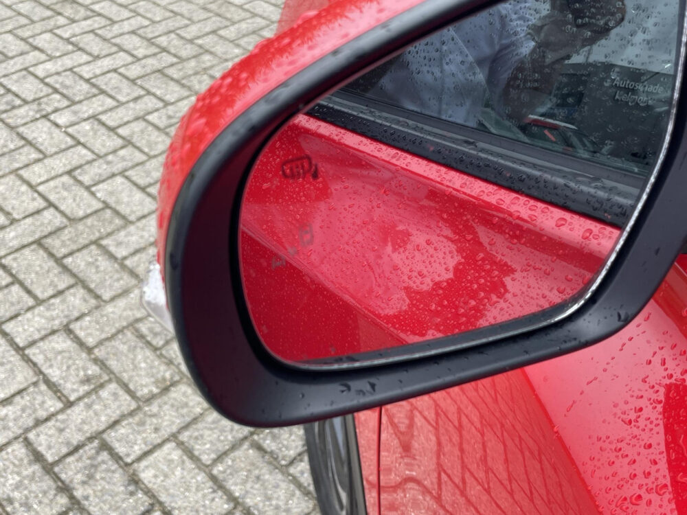Suzuki Vitara 1.5 Hybrid Style | Stoelverwarming | Panodak | Keyless | Dodehoek detectie |