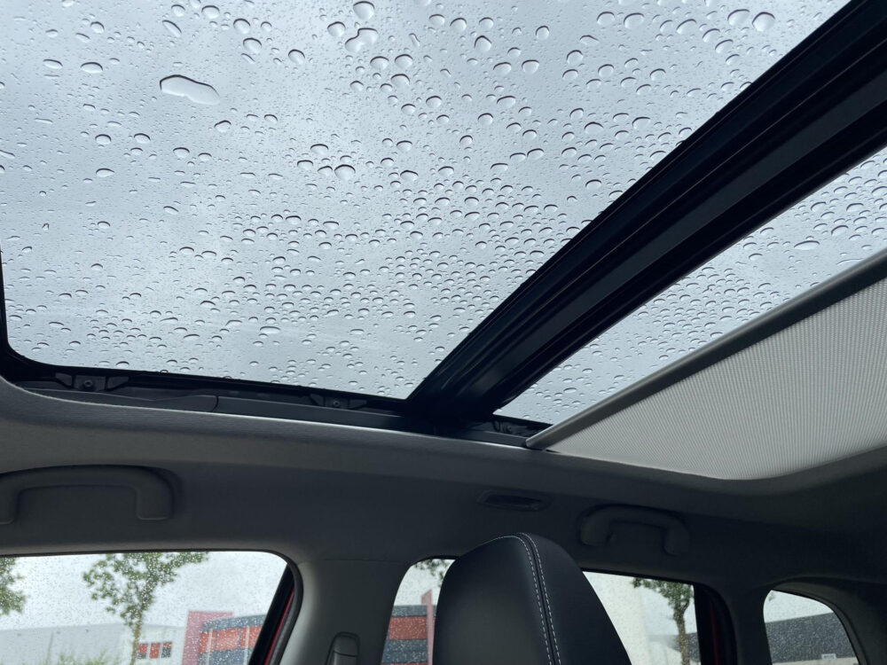 Suzuki Vitara 1.5 Hybrid Style | Stoelverwarming | Panodak | Keyless | Dodehoek detectie |