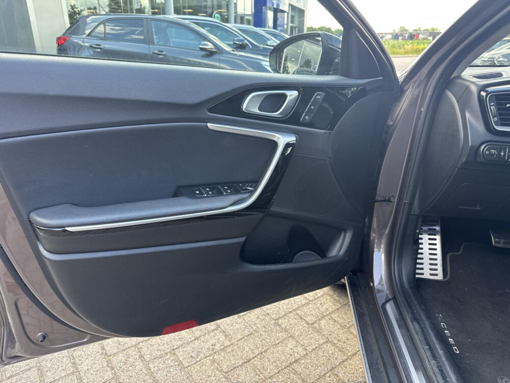 Kia XCeed 1.6 GDi PHEV ExecutiveLine | Leder | Elektrische stoelen |
