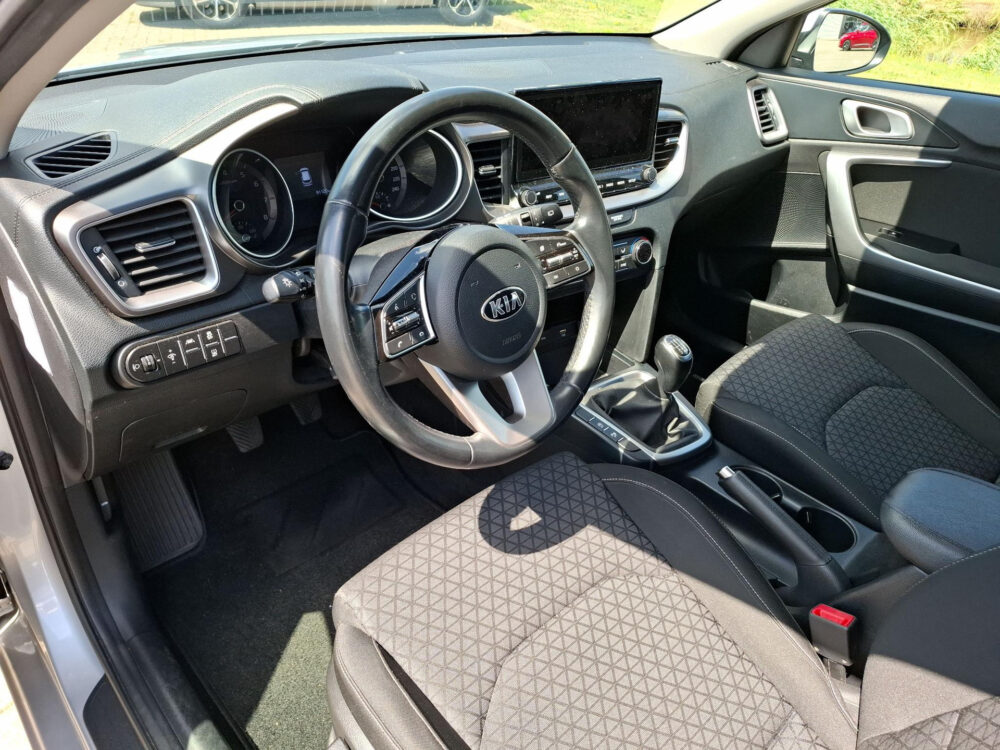 Kia Ceed Sportswagon 1.5 T-GDi DynamicLine | Navigatie | Airco | trekhaak