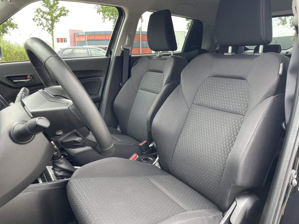 Suzuki Swift 1.2 Select Smart Hybrid | Stoelverwaming | Automaat | Navigatie | Camera |