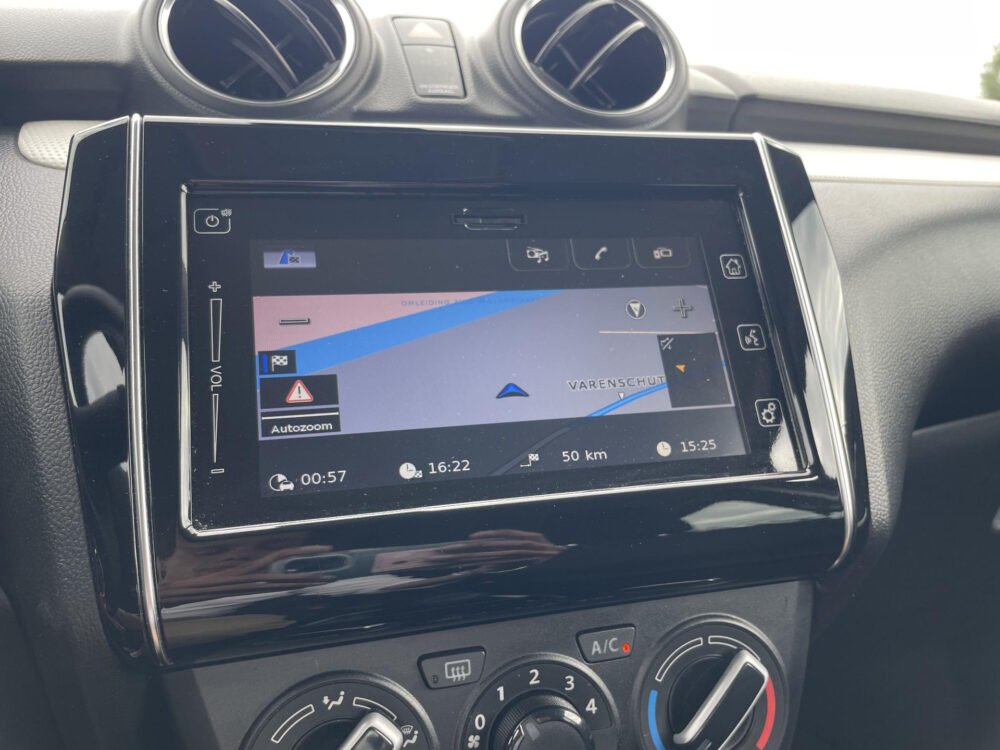 Suzuki Swift 1.2 Select Smart Hybrid | Stoelverwaming | Automaat | Navigatie | Camera |