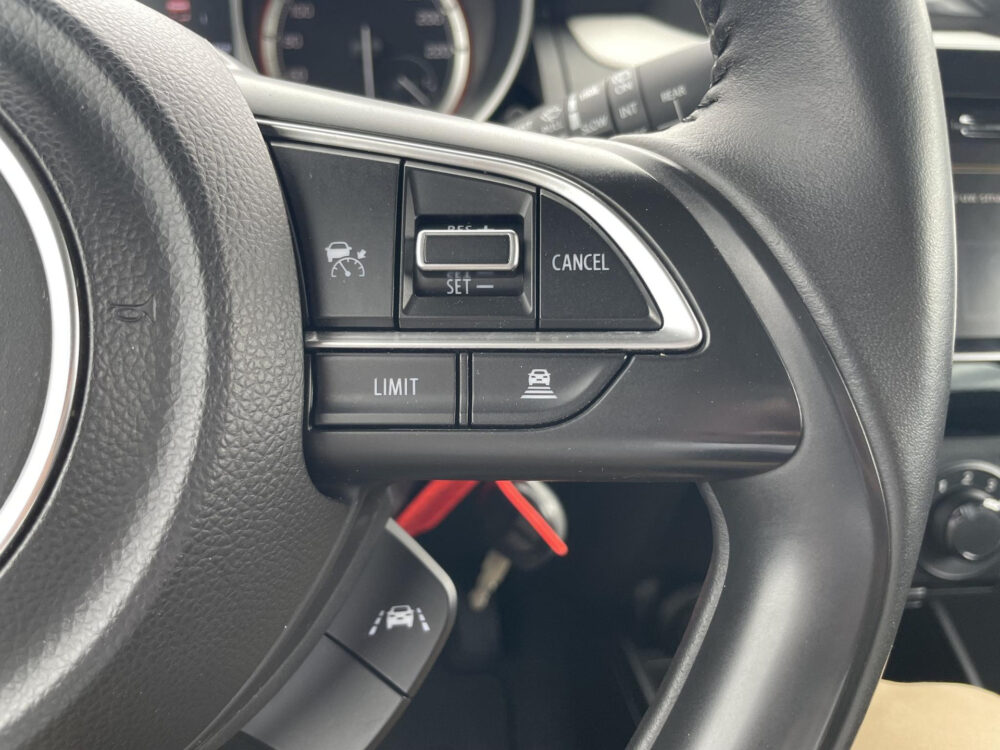 Suzuki Swift 1.2 Select Smart Hybrid | Stoelverwaming | Automaat | Navigatie | Camera |