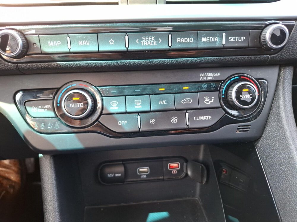 Kia Niro 1.6 GDi Hybrid DynamicLine | Achteruitrijcamera |